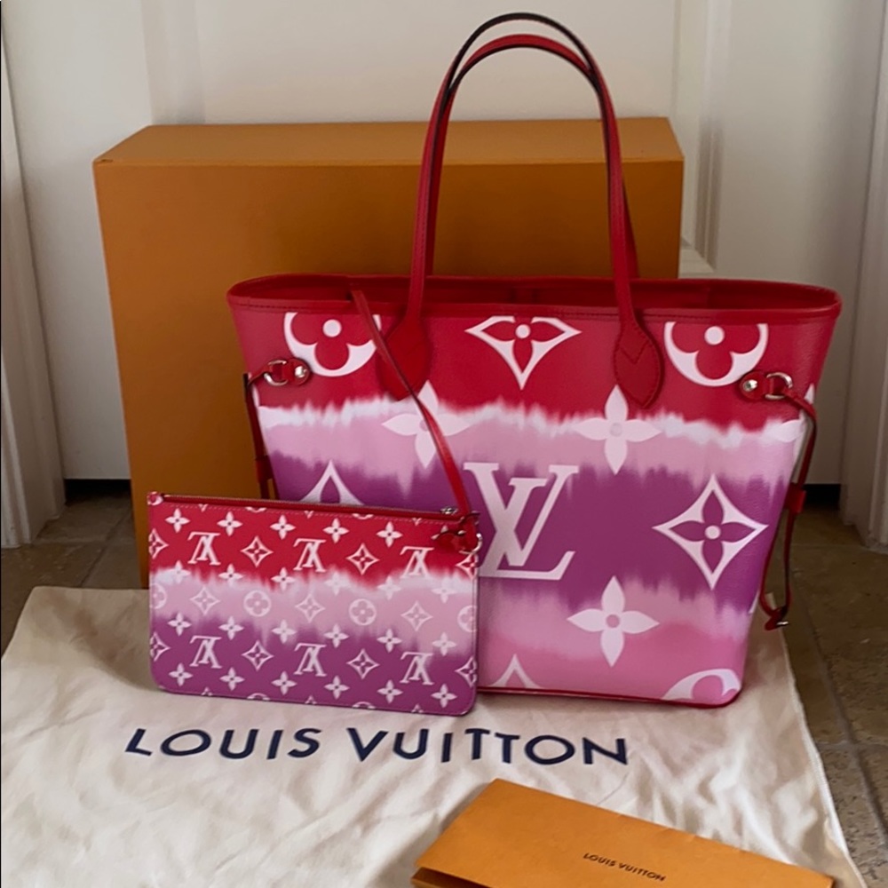 ‼️SOLD‼️👛💯% Auth.LV Escale Rouge NF MM - Picture 3 of 12